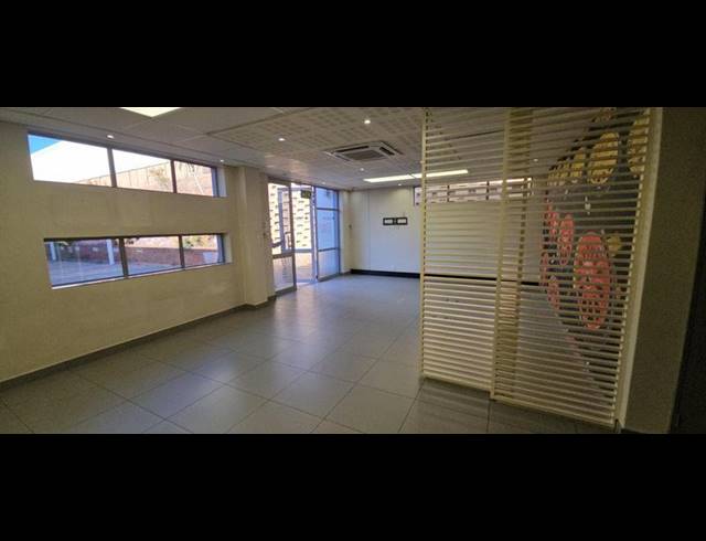 INDUSTRIAL PROPERTY TO RENT IN JET PARK